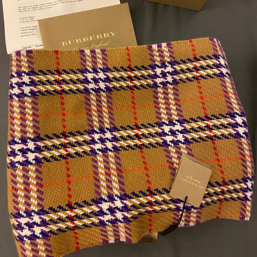 New NWT Burberry Merino Wool Antique Check Scarf